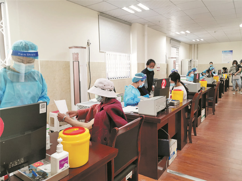 接種現(xiàn)場.jpg 接種現(xiàn)場.jpg