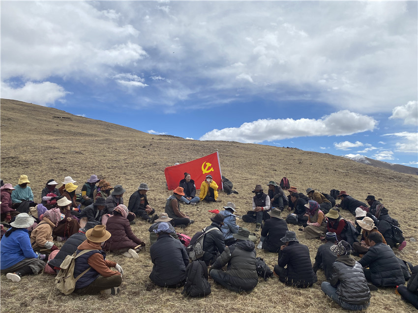 宣傳走進(jìn).jpg 宣傳走進(jìn).jpg